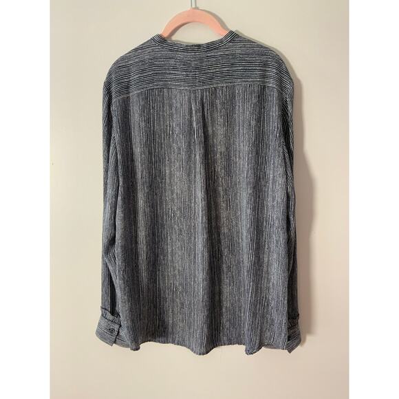 Banana Republic Blouse size large - Picture 4 of 6